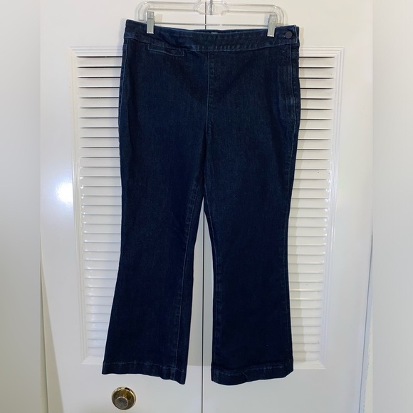 Habitual Carmela Cropped Flare Jeans - Picture 2 of 8